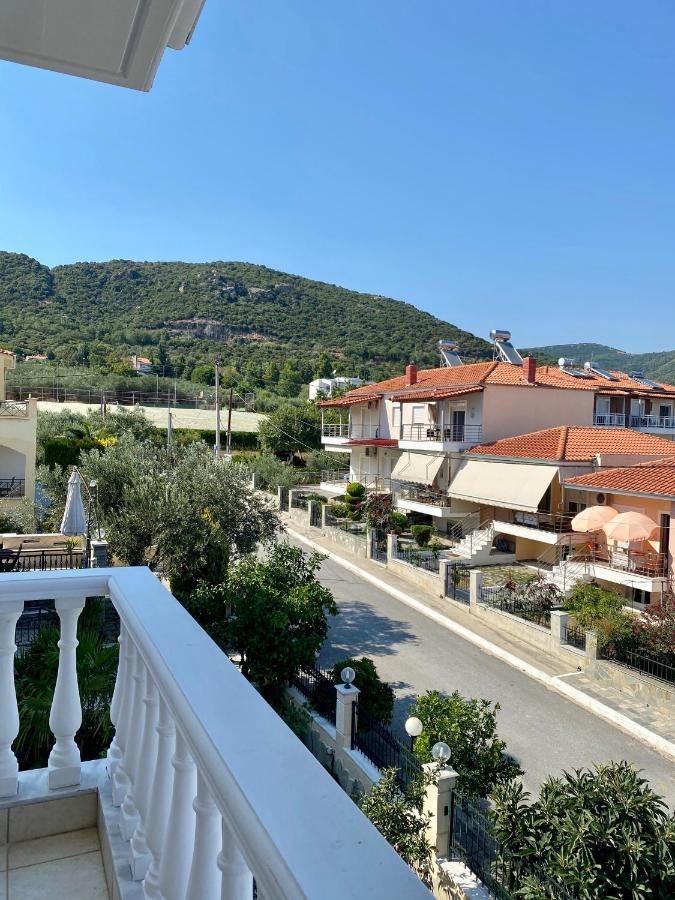 Thea Apartments Nea Iraklitsa Bagian luar foto