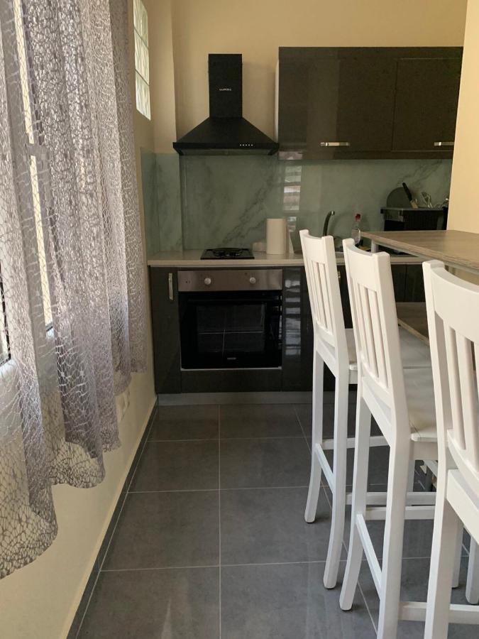 Thea Apartments Nea Iraklitsa Bagian luar foto