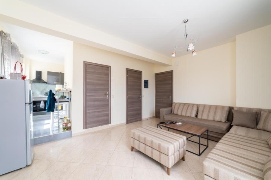 Thea Apartments Nea Iraklitsa Bagian luar foto