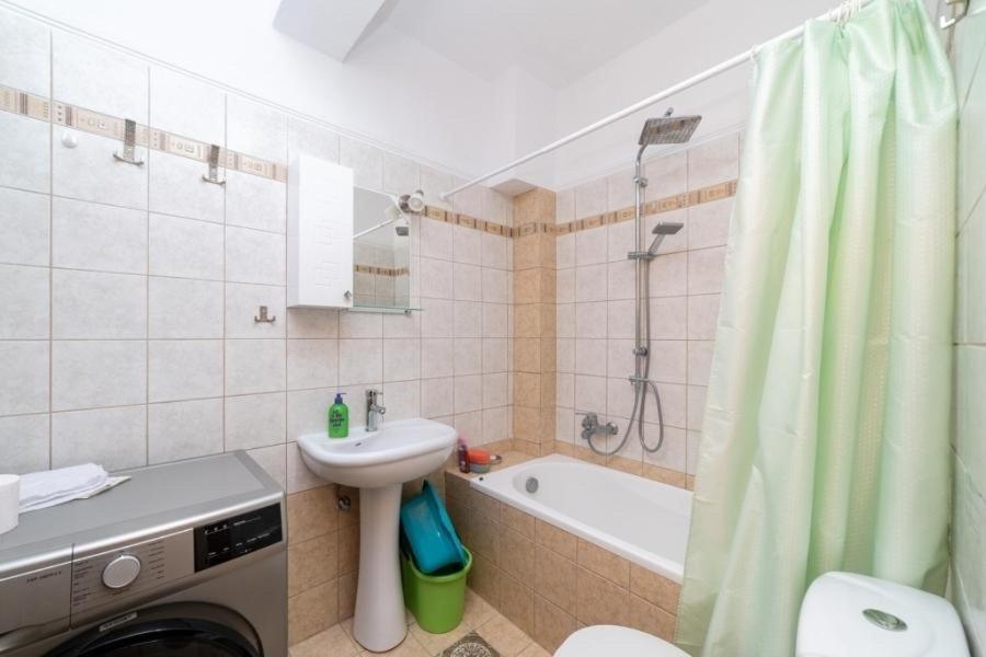 Thea Apartments Nea Iraklitsa Bagian luar foto